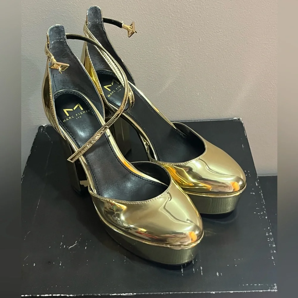 New in Box Marc Fisher Women’s Shiny Gold Platform Heels Size 7. - Picture 1 of 9